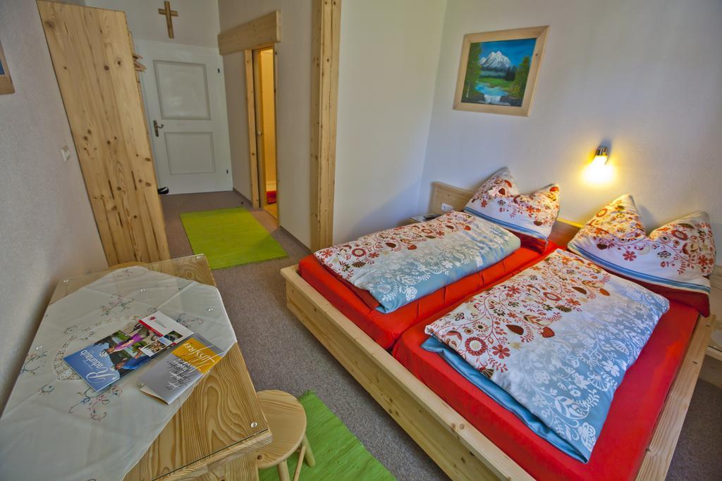 Kirchenwirt Inn Kreuzen  Pokój zdjęcie