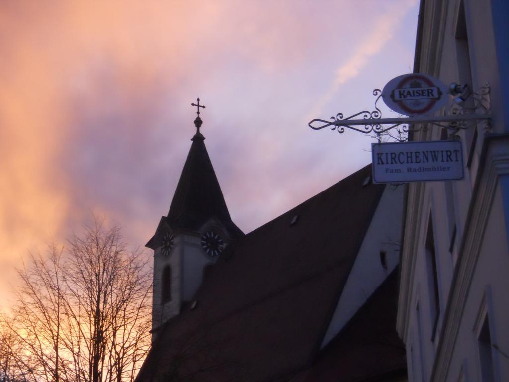 Kirchenwirt Inn Kreuzen  Zewnętrze zdjęcie